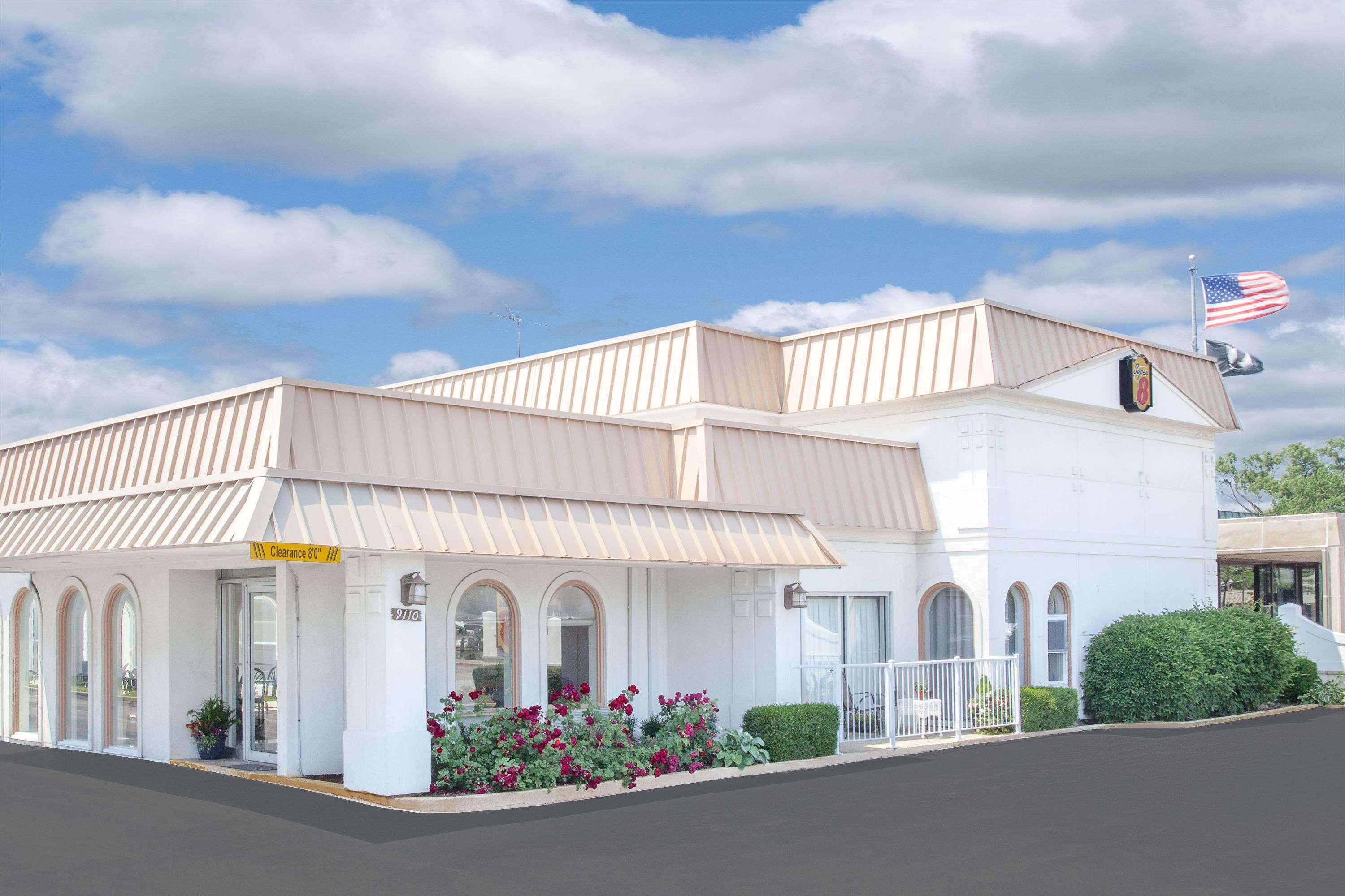 Super 8 By Wyndham Morton Grove/Chicago Hotel Exterior foto